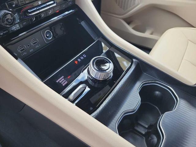 Photo of 2025 Bright White Clearcoat Jeep Grand Cherokee L