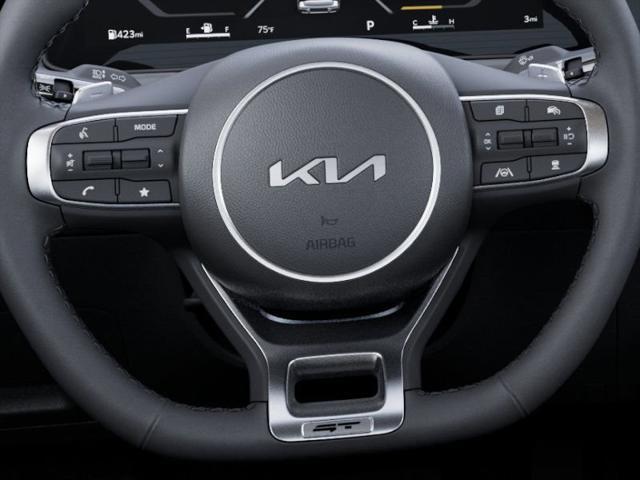 Photo of 2026 White Pearl Kia K5