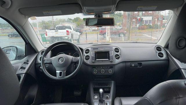 Photo of 2016 Reflex Silver Metallic Volkswagen Tiguan