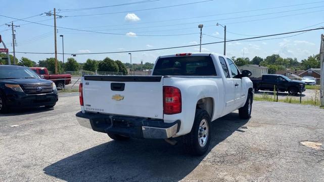Photo of 2011 Summit White Chevrolet Silverado 1500