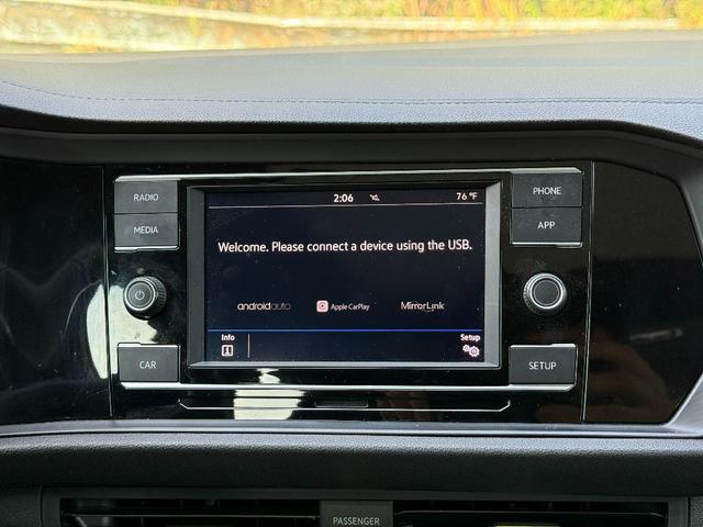 Photo of 2019 Pure White Volkswagen Jetta