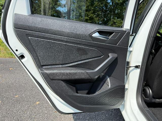 Photo of 2019 Pure White Volkswagen Jetta