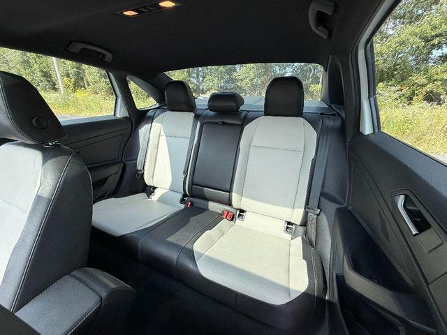 Photo of 2019 Pure White Volkswagen Jetta