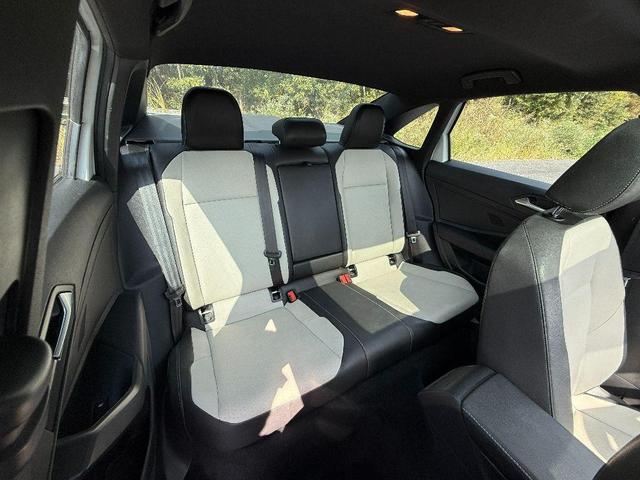 Photo of 2019 Pure White Volkswagen Jetta