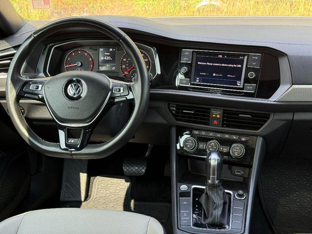 Photo of 2019 Pure White Volkswagen Jetta