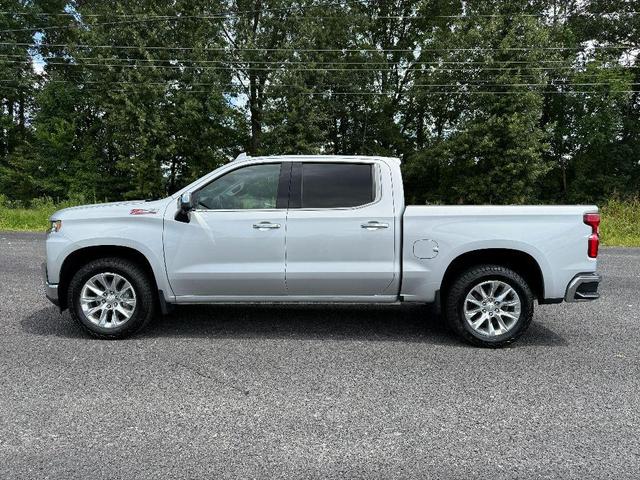 Photo of 2022 Silver Ice Metallic Chevrolet Silverado 1500 Limited
