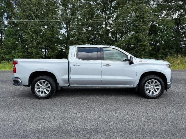 Photo of 2022 Silver Ice Metallic Chevrolet Silverado 1500 Limited