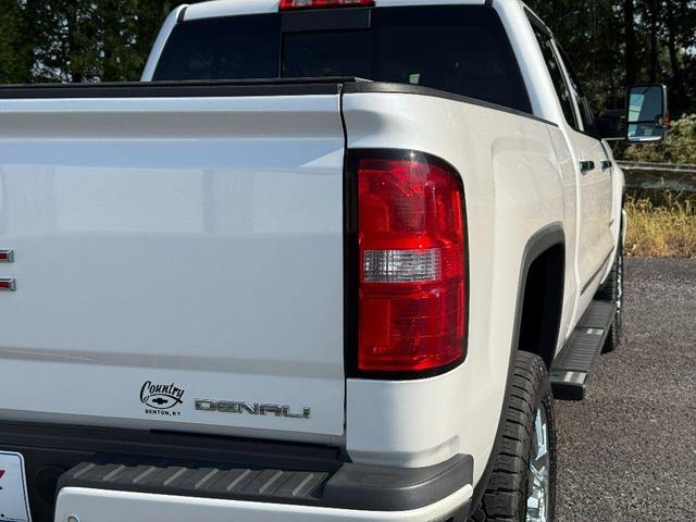 Photo of 2019 White Frost Tri-Coat GMC Sierra 2500