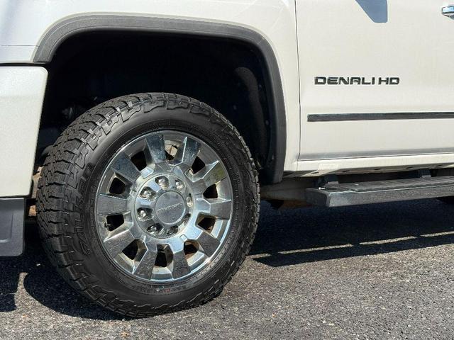 Photo of 2019 White Frost Tri-Coat GMC Sierra 2500