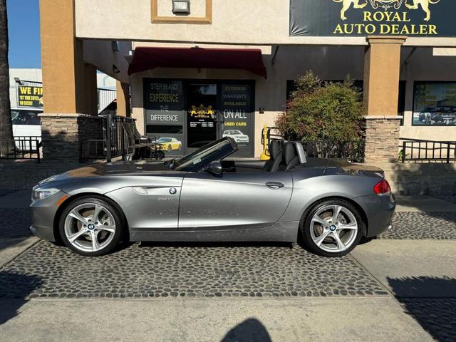 Photo of 2013 Space Gray Metallic BMW Z4