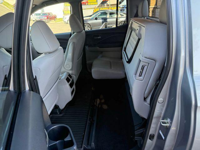 Photo of 2017 Lunar Silver Metallic Honda Ridgeline