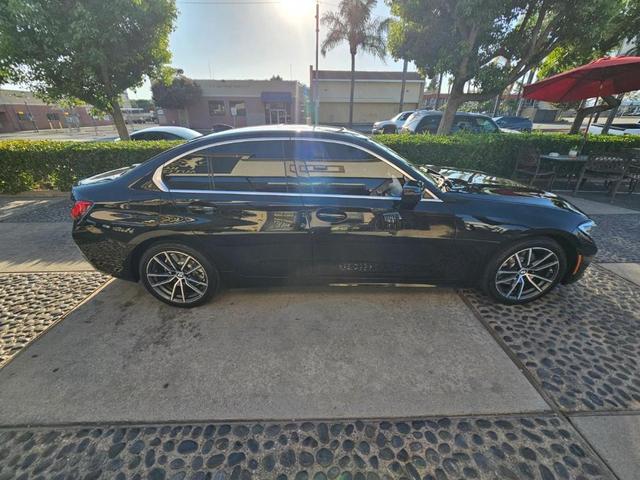 Photo of 2021 Jet Black BMW 330e