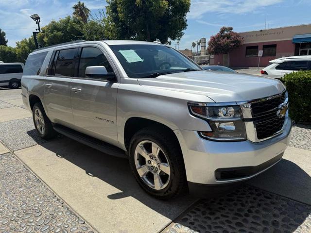 Photo of 2018 Silver Ice Metallic Chevrolet Suburban