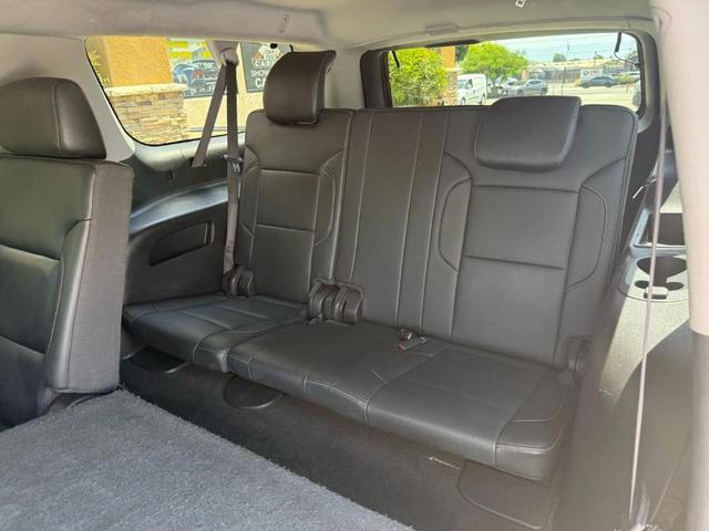 Photo of 2018 Silver Ice Metallic Chevrolet Suburban