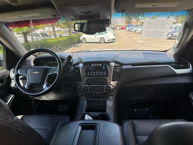 Photo of 2018 Silver Ice Metallic Chevrolet Suburban
