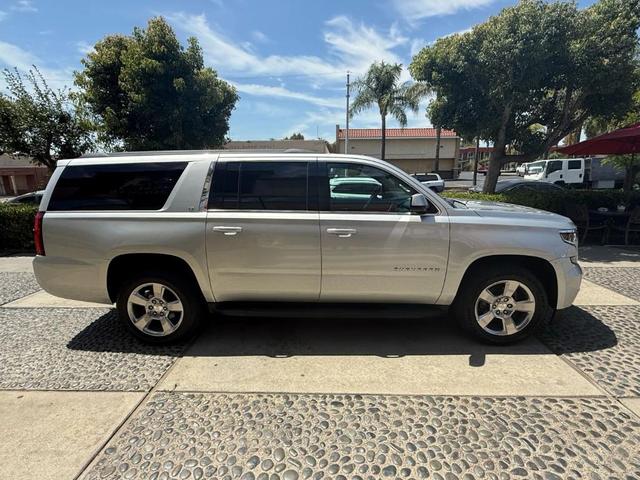Photo of 2018 Silver Ice Metallic Chevrolet Suburban