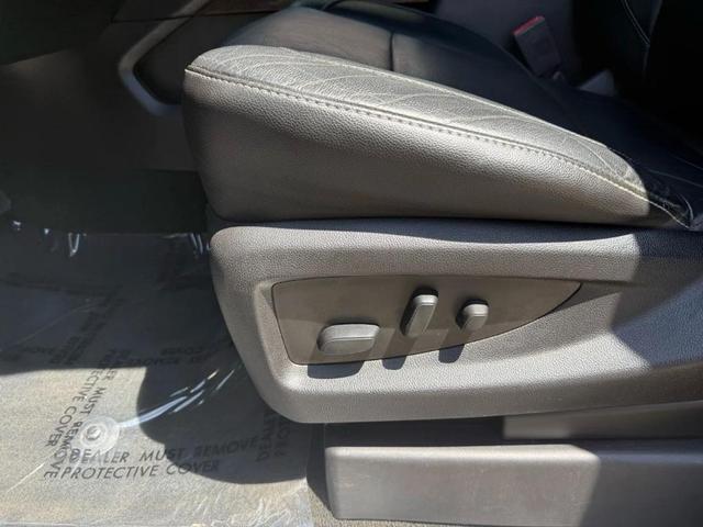 Photo of 2018 Silver Ice Metallic Chevrolet Suburban