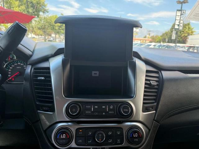 Photo of 2018 Silver Ice Metallic Chevrolet Suburban