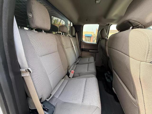 Photo of 2017 Oxford White Ford F-150