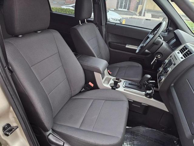 Photo of 2012 Gold Leaf Metallic Ford Escape