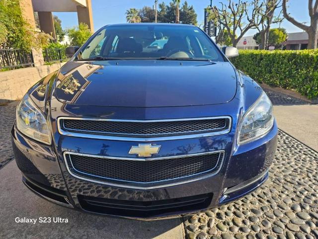 Photo of 2010 Imperial Blue Metallic Chevrolet Malibu