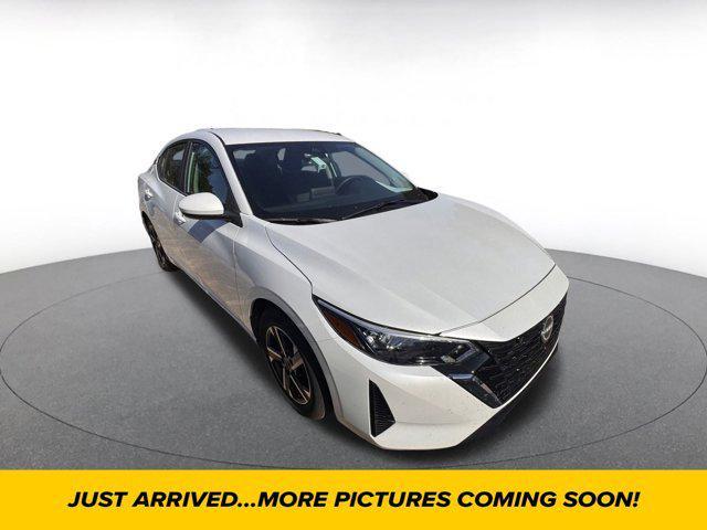 Photo of 2024 Aspen White Tricoat Nissan Sentra
