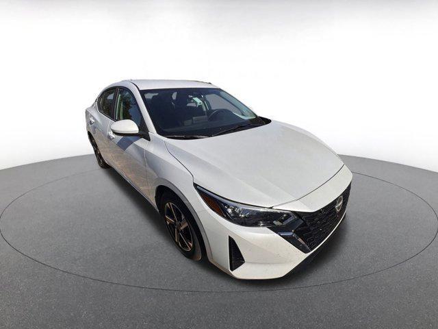 Photo of 2024 Aspen White Tricoat Nissan Sentra