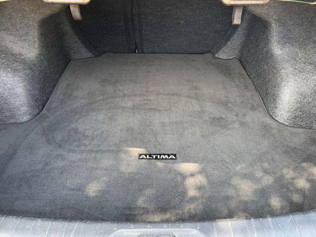 Photo of 2024 Gun Metallic Nissan Altima