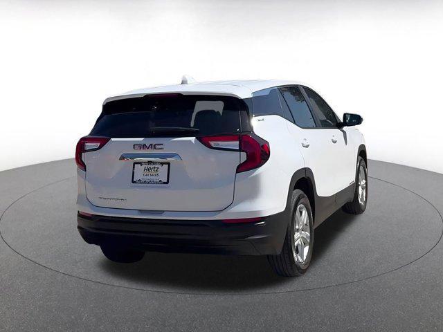 Photo of 2024 Summit White GMC Terrain