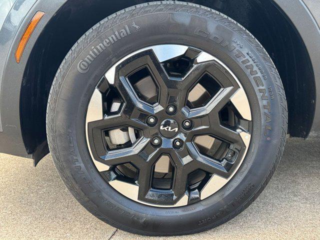 Photo of 2024 Gravity Grey Kia Sorento