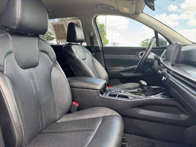 Photo of 2024 Gravity Grey Kia Sorento