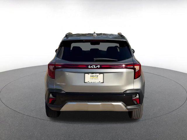 Photo of 2025 Steel Gray Kia Seltos