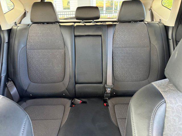 Photo of 2025 Steel Gray Kia Seltos