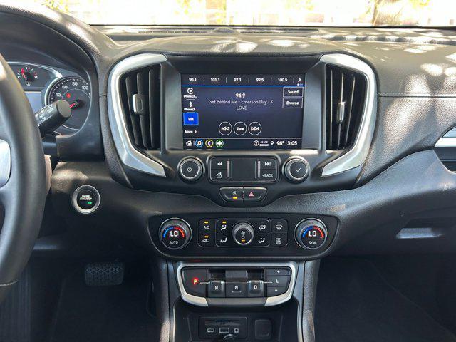 Photo of 2024 Summit White GMC Terrain