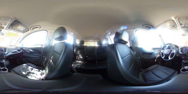 Photo of 2024 Summit White GMC Terrain