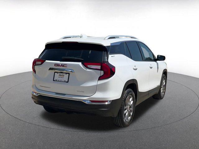 Photo of 2024 Summit White GMC Terrain