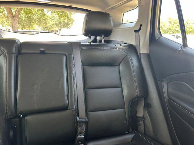 Photo of 2024 Summit White GMC Terrain
