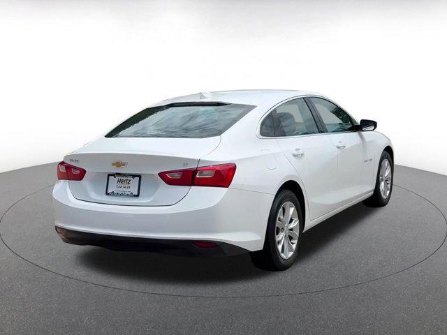 Photo of 2023 Summit White Chevrolet Malibu