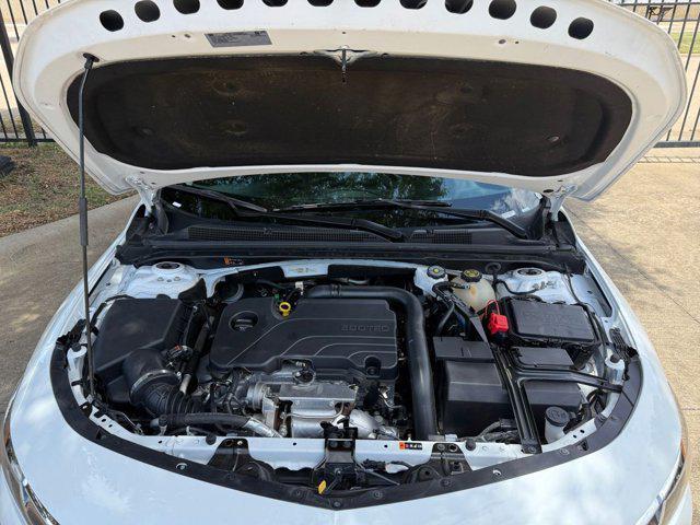 Photo of 2023 Summit White Chevrolet Malibu