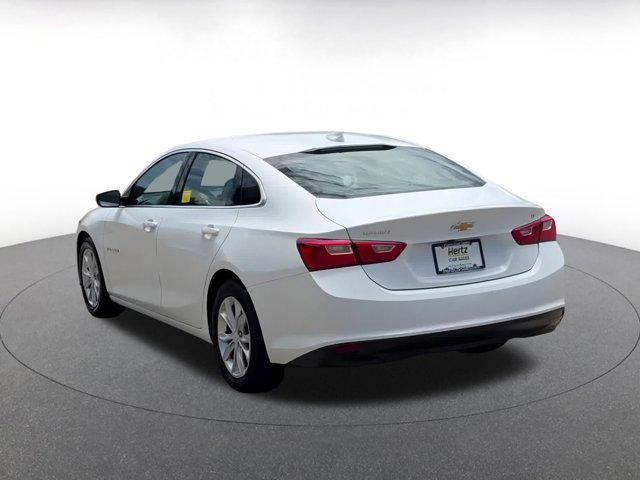 Photo of 2023 Summit White Chevrolet Malibu