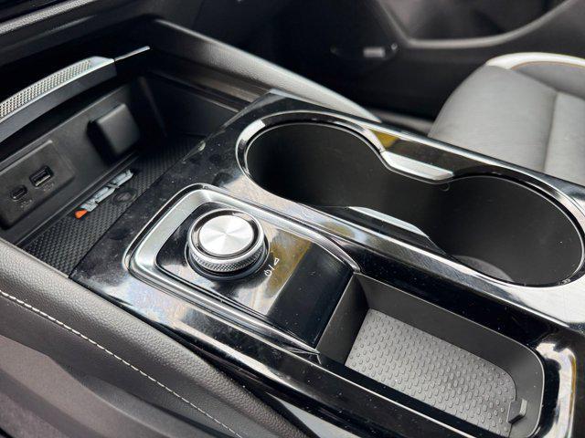 Photo of 2024 Summit White Buick Envision
