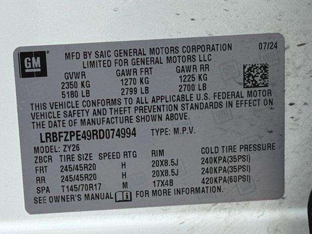 Photo of 2024 Summit White Buick Envision