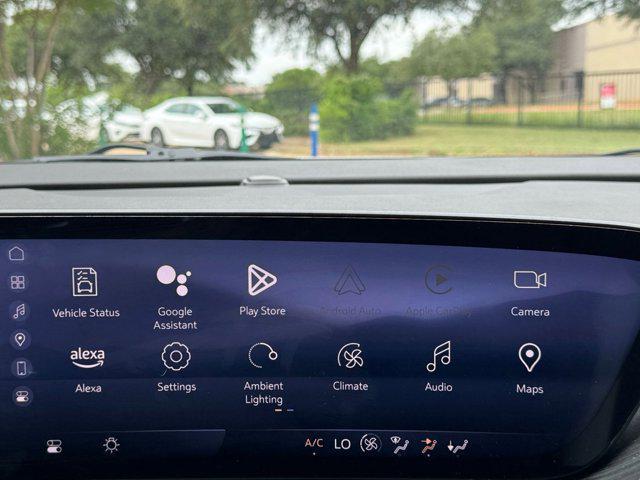 Photo of 2024 Summit White Buick Envision