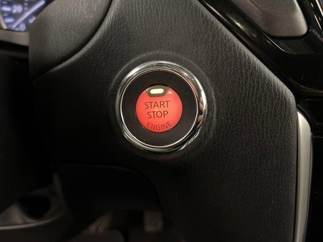Photo of 2015 Pearl Nissan Pathfinder