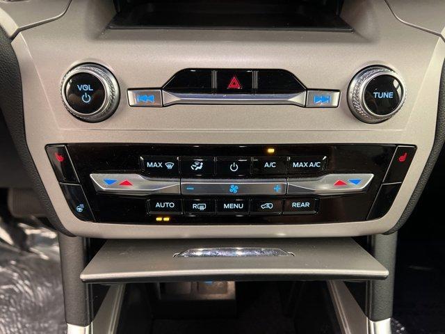 Photo of 2023 Black Metallic Ford Explorer