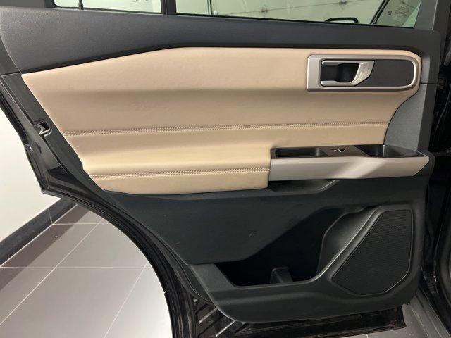 Photo of 2023 Black Metallic Ford Explorer