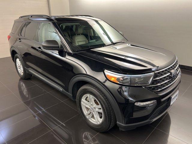 Photo of 2023 Black Metallic Ford Explorer