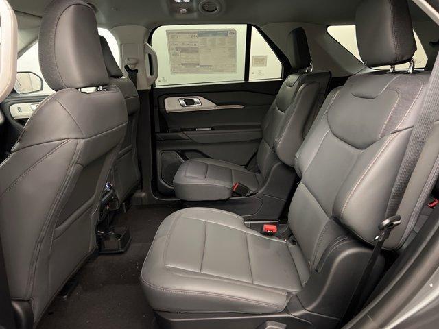 Photo of 2025 Carbonized Gray Metallic Ford Explorer