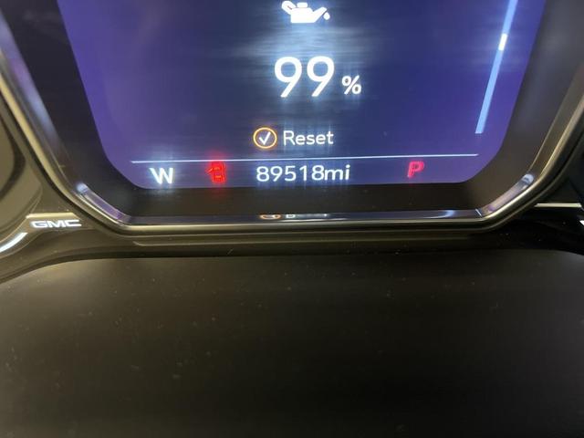 Photo of 2021 Hunter Metallic GMC Yukon