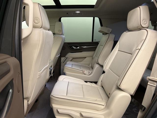 Photo of 2021 Hunter Metallic GMC Yukon